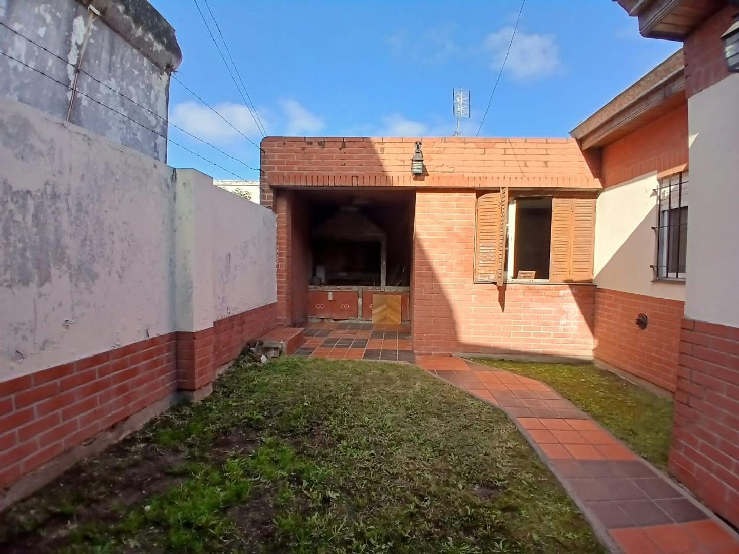 Foto de VENTA CASA 4 AMBIENTES DON BOSCO, imagen 4