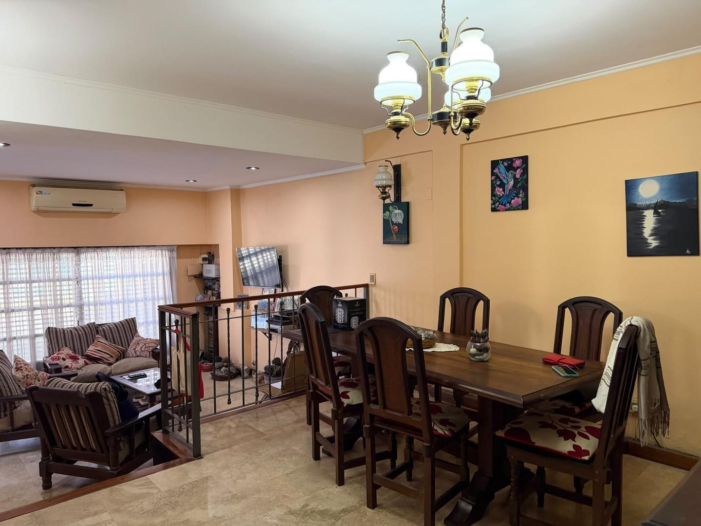 Foto de VENTA CASA 5 AMBIENTES AVELLANEDA, imagen 2