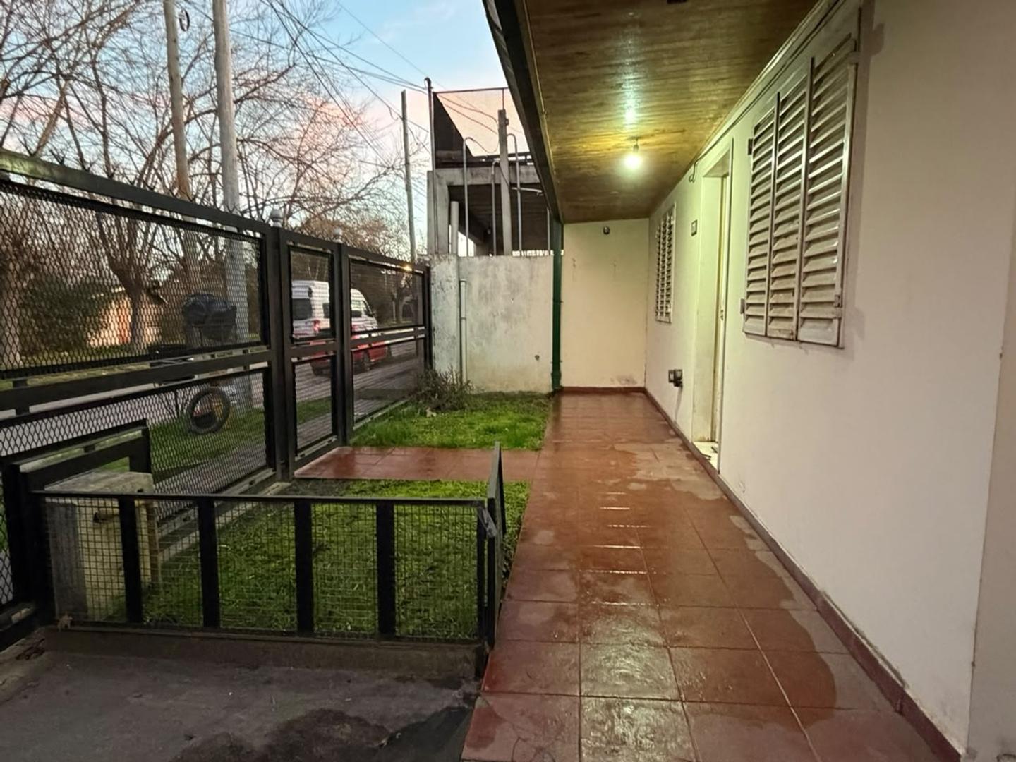 Foto de VENTA CASA 3 AMBIENTES EL PATO - BERAZATEGUI, imagen 3
