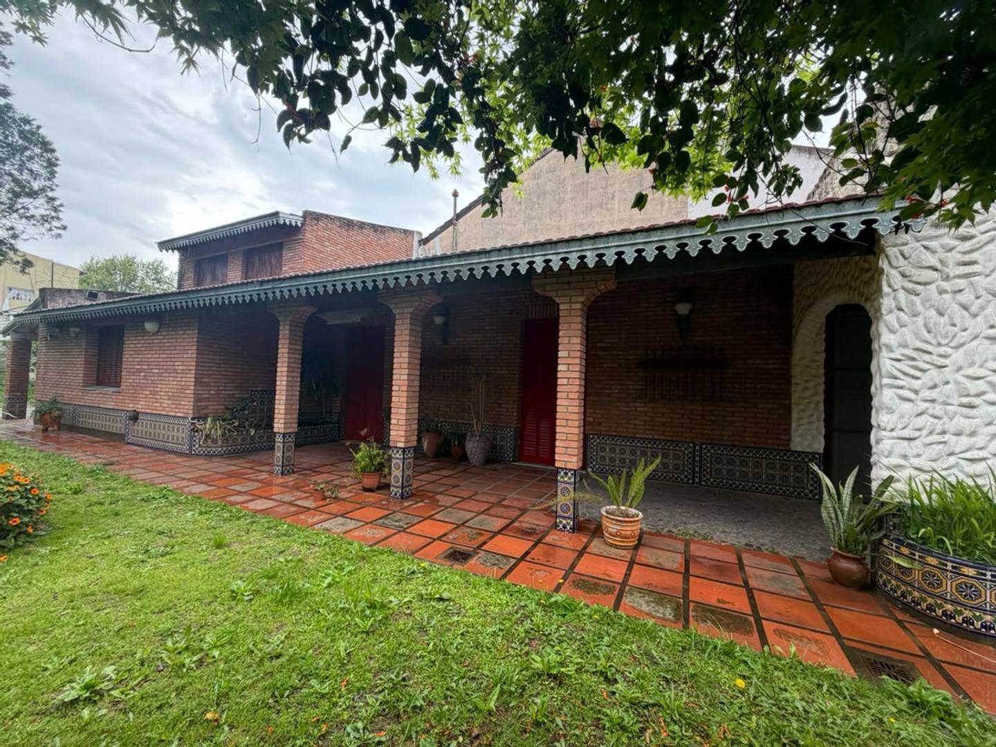 Foto de CASA 5 AMBIENTES BERNAL ESTE, imagen 1