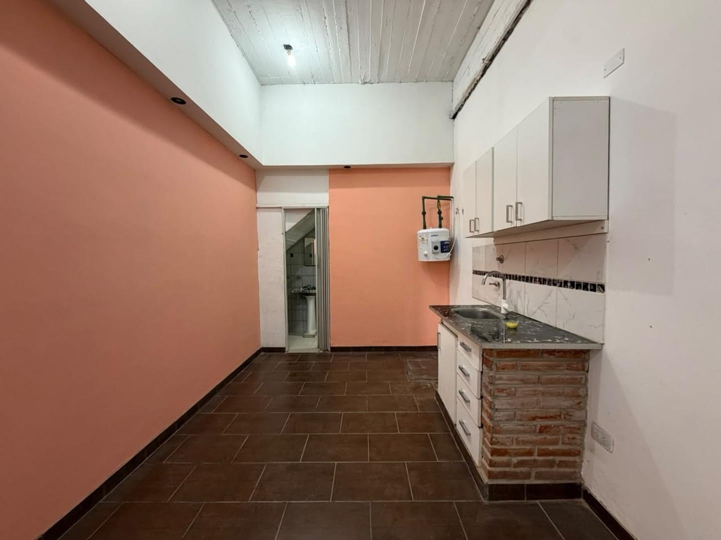 Foto de ALQUILER MONOAMBIENTE FCIO VARELA, imagen 1