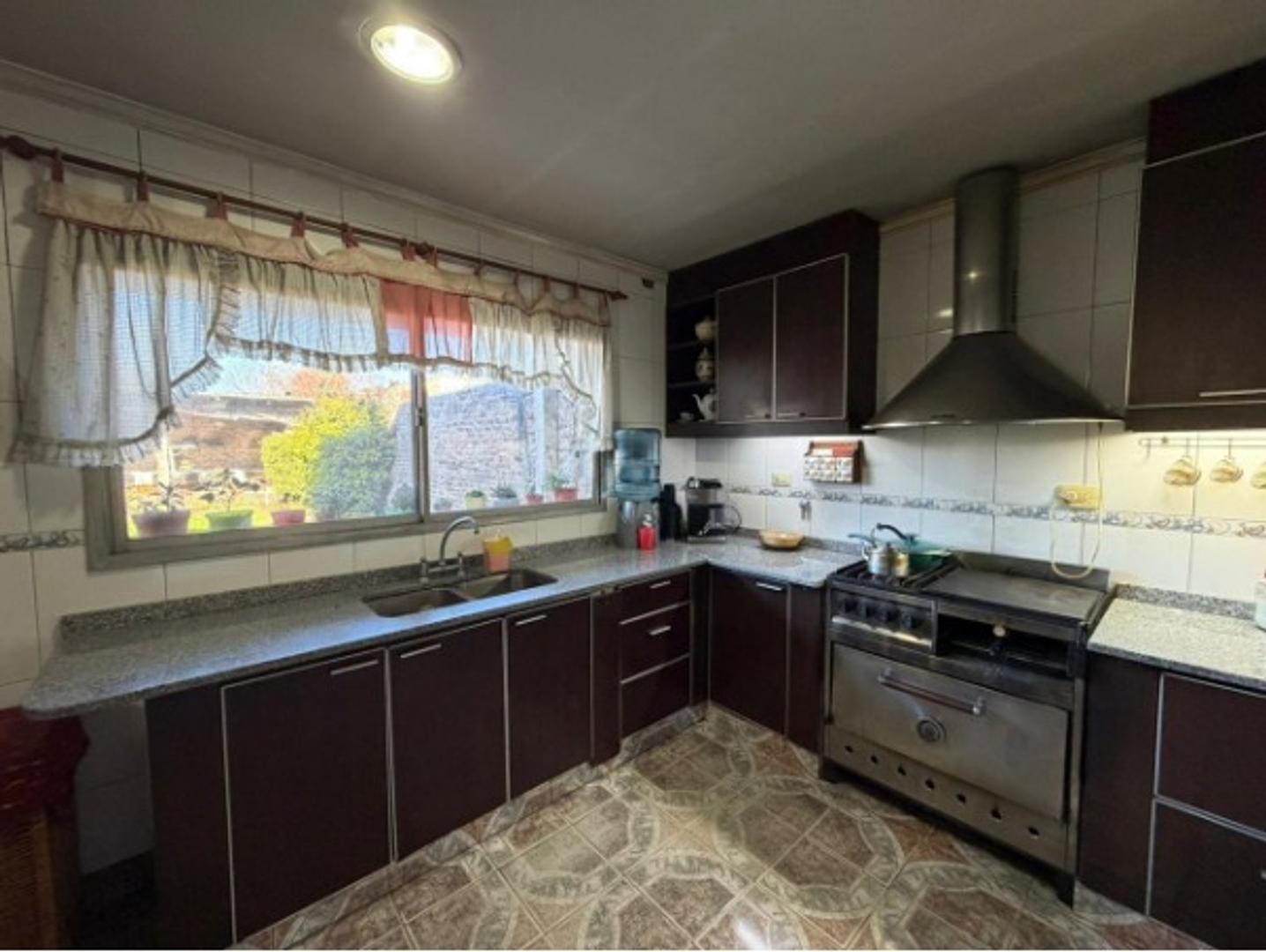 Foto de Venta casa ezpeleta, imagen 1