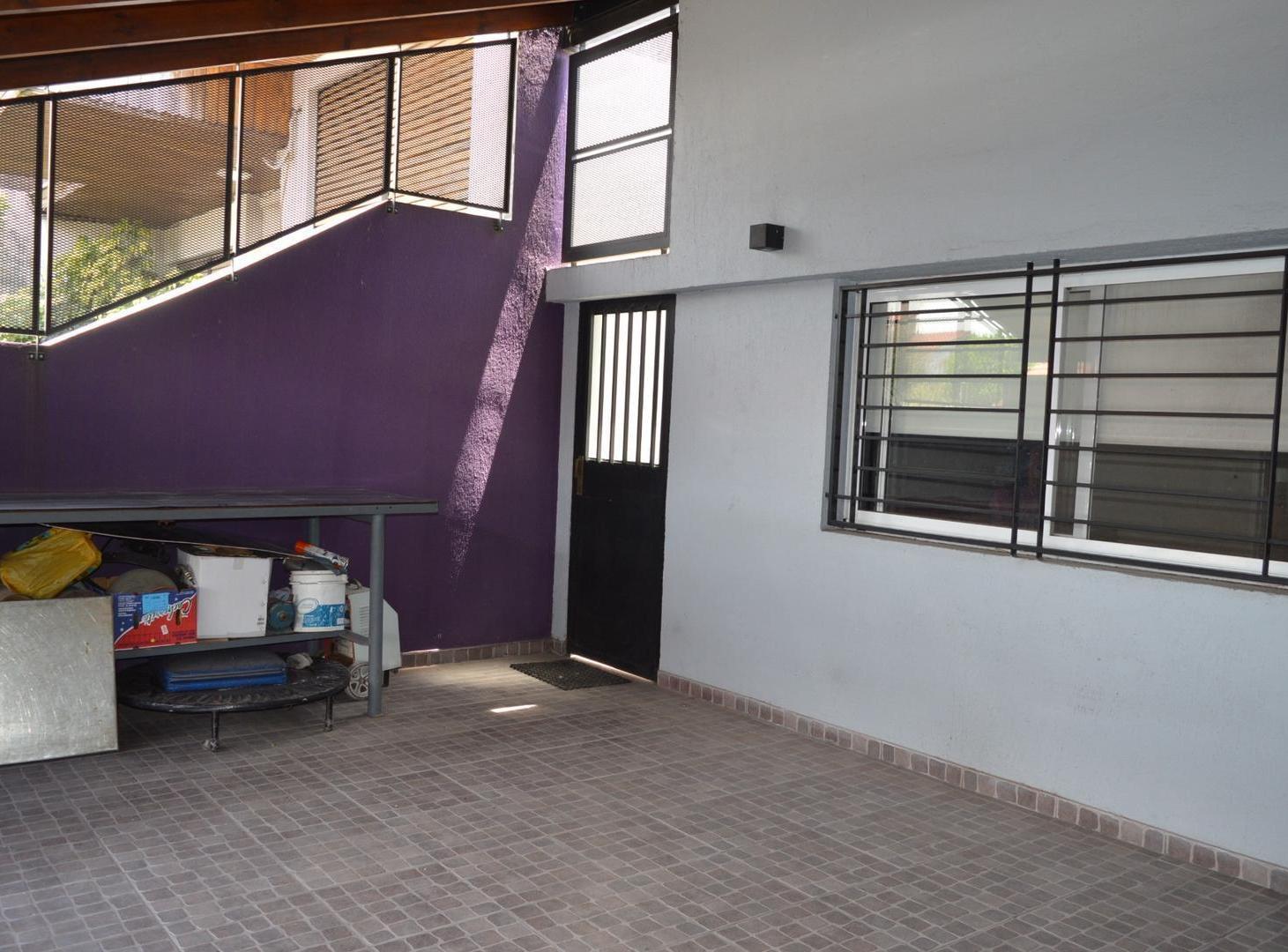Foto de Venta Casa 3 Amb en Bernal, imagen 5