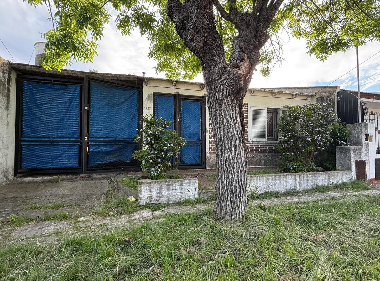 Foto de Venta de casa 3 Amb doble cochera Quilmes oeste, imagen 4