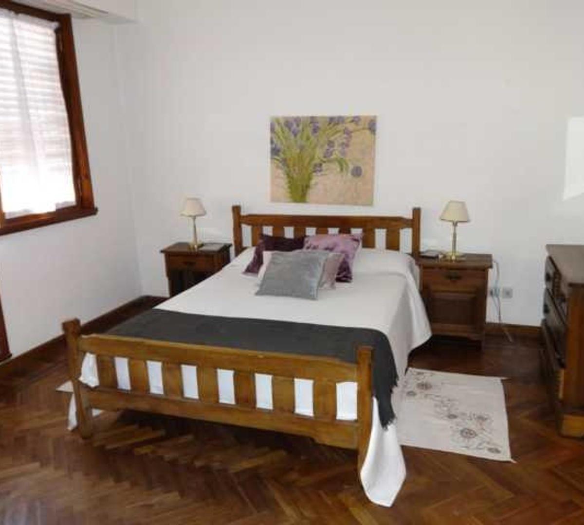 Chalet 4 Amb. 200 m². - Primera Junta 2