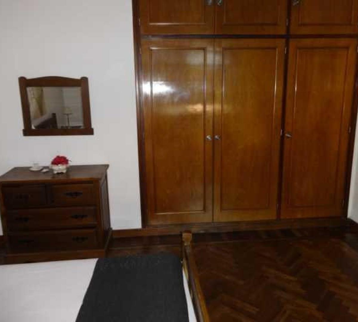 Chalet 4 Amb. 200 m². - Primera Junta 2