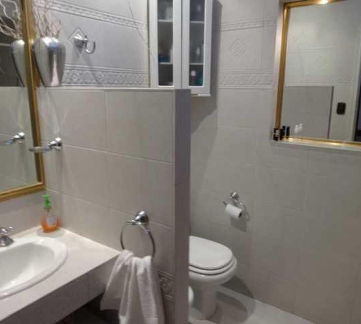 Chalet 4 Amb. 200 m². - Primera Junta 4