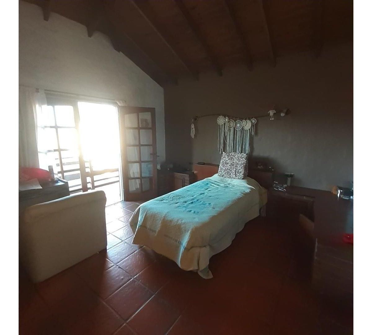 Chalet 6 Amb. en Tres Plantas - 234 m². - San Carlos 3