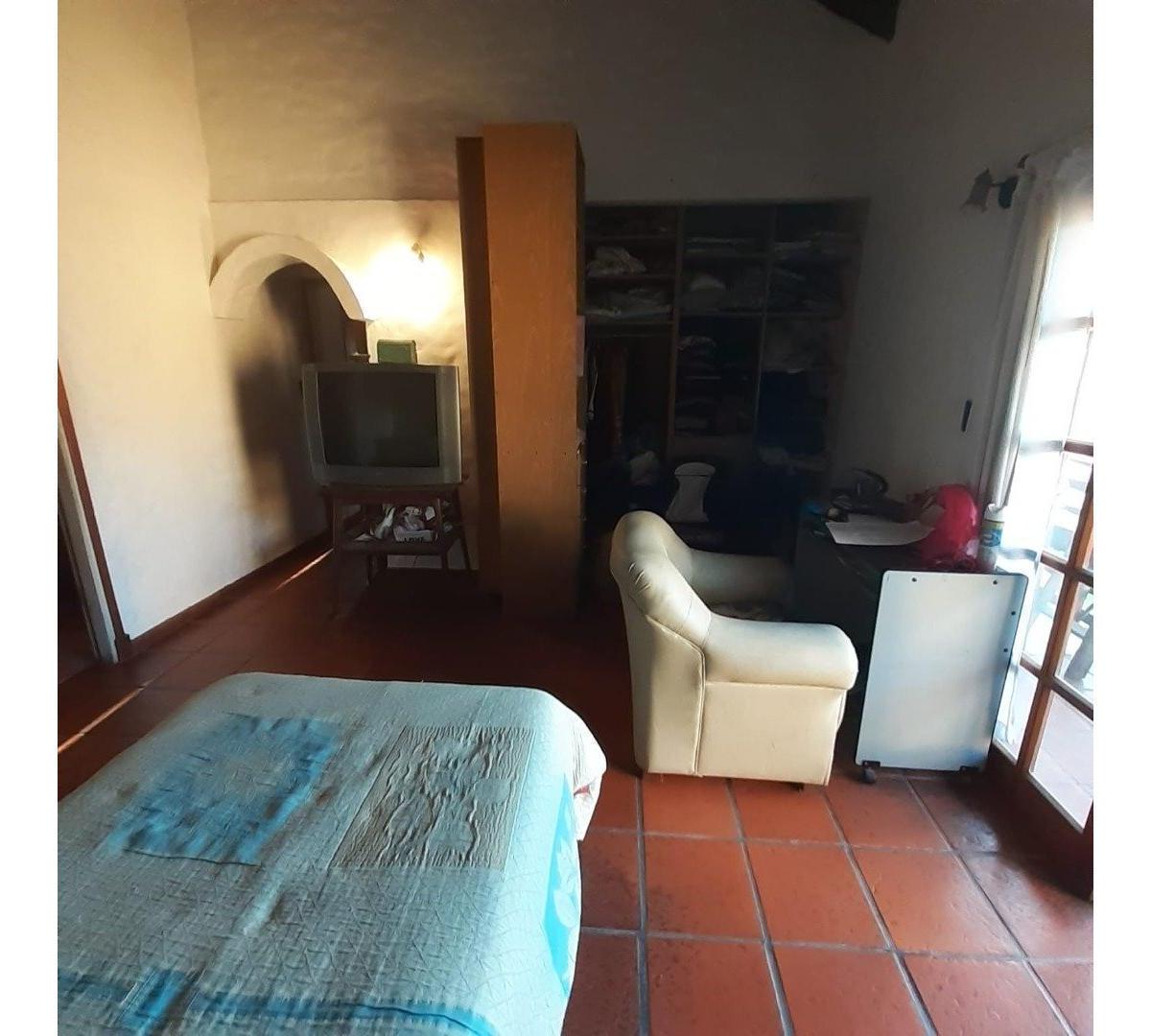 Chalet 6 Amb. en Tres Plantas - 234 m². - San Carlos 1