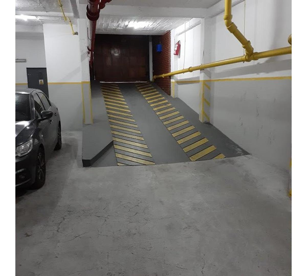 Semipiso 4 Amb. C/ Dep. - Externo - 120 m². C/ Cochera 4