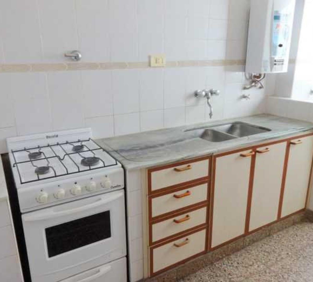 DTO 3 AMB. EXTERNO - 65 M2. - CENTRO **** RETASADO *****