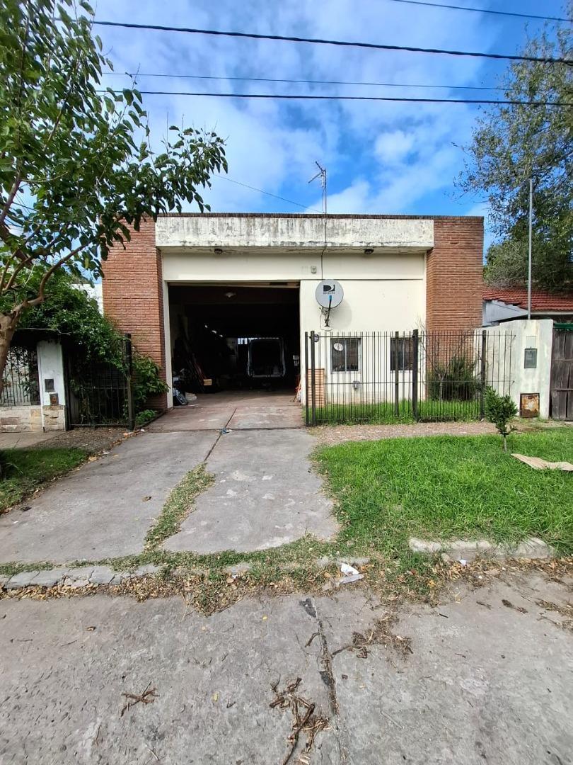 Galpon 250 m². Barrio Los Andes 5
