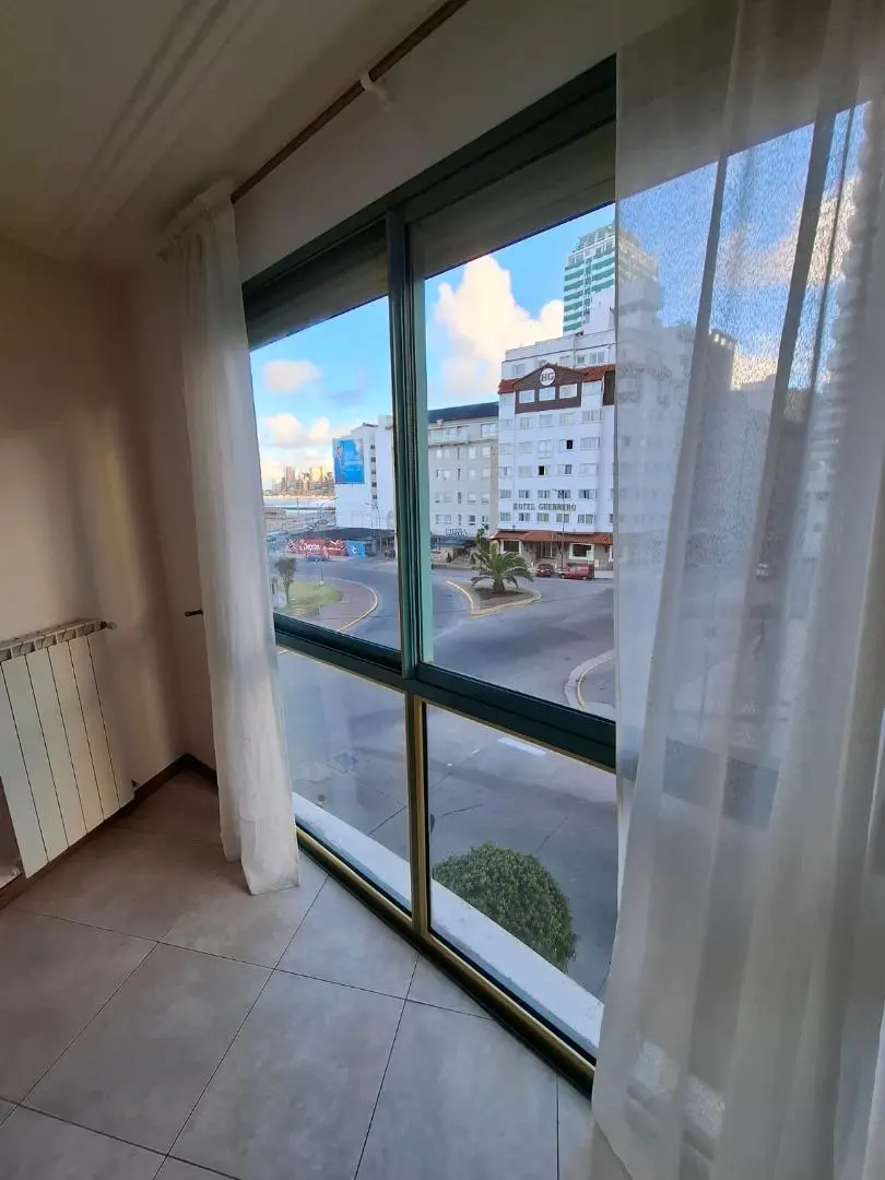 DTO. 3 AMB. 76 M2. AL FRENTE CON BALCON PUNTA IGLESIAS 5