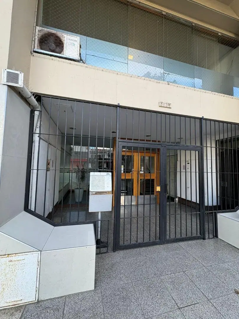 MONOAMBIENTE EXTERNO 26 M2. MACROCENTRO 8