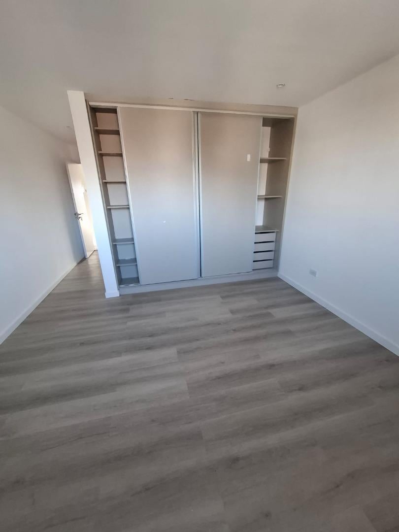 Foto de DTO. 2 AMB. 60 M2. AL FRENTE PLAZA MITRE, imagen 3