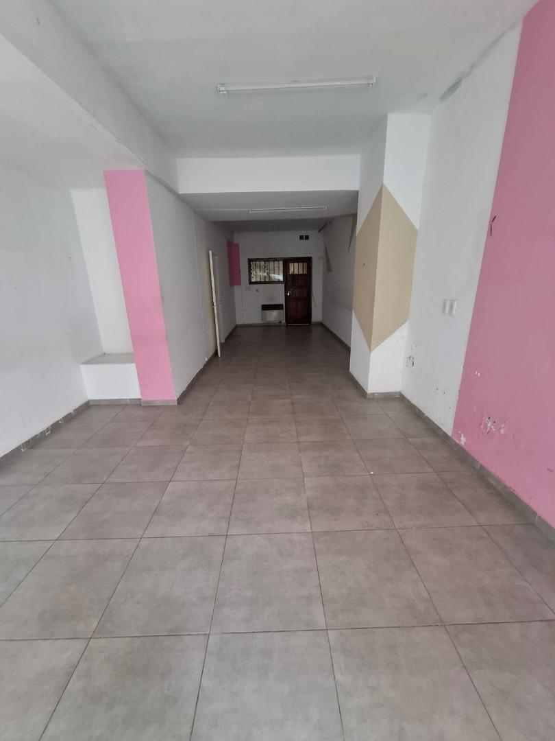 Foto de LOCAL 44 M2 EXTERNO PASEO ALDREY, imagen 4