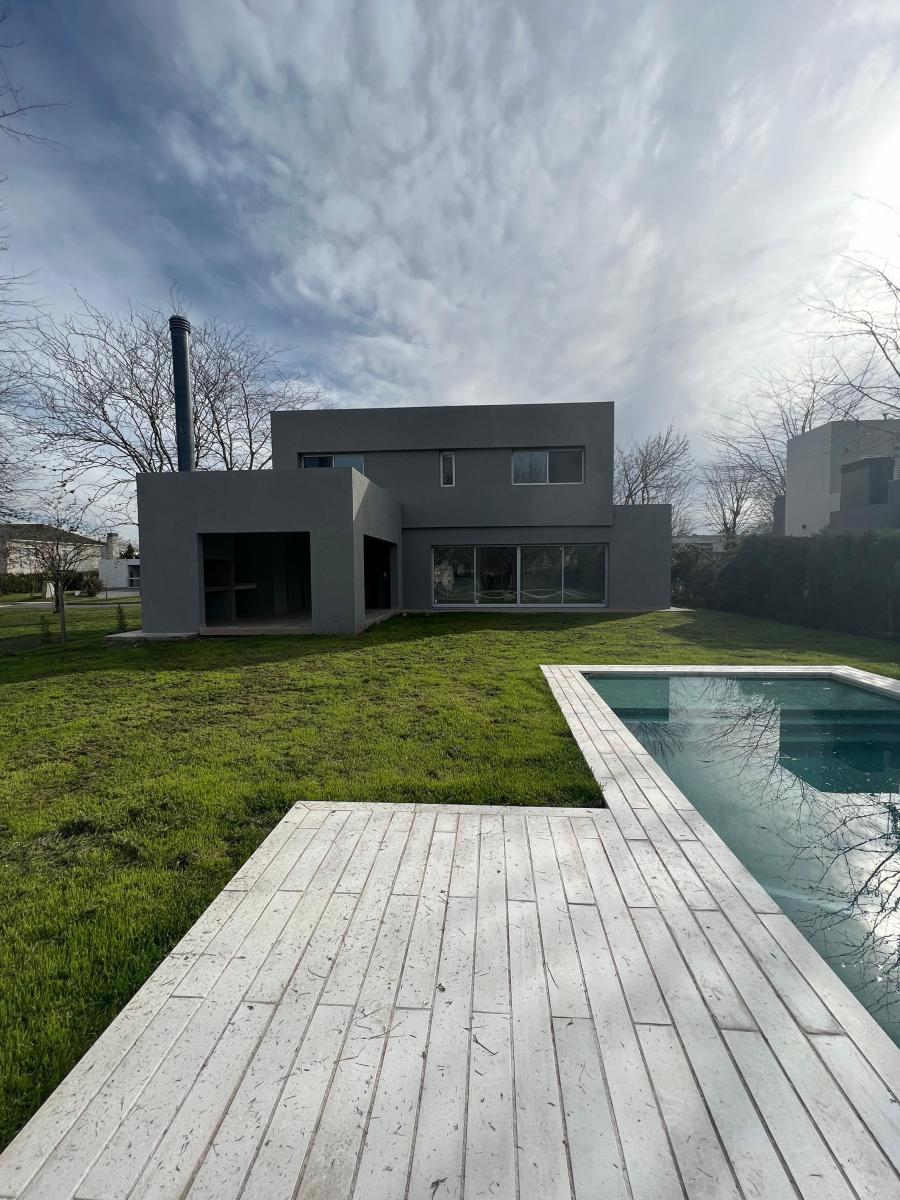 Casa a Estrenar en Venta en Fincas de Hudson 2