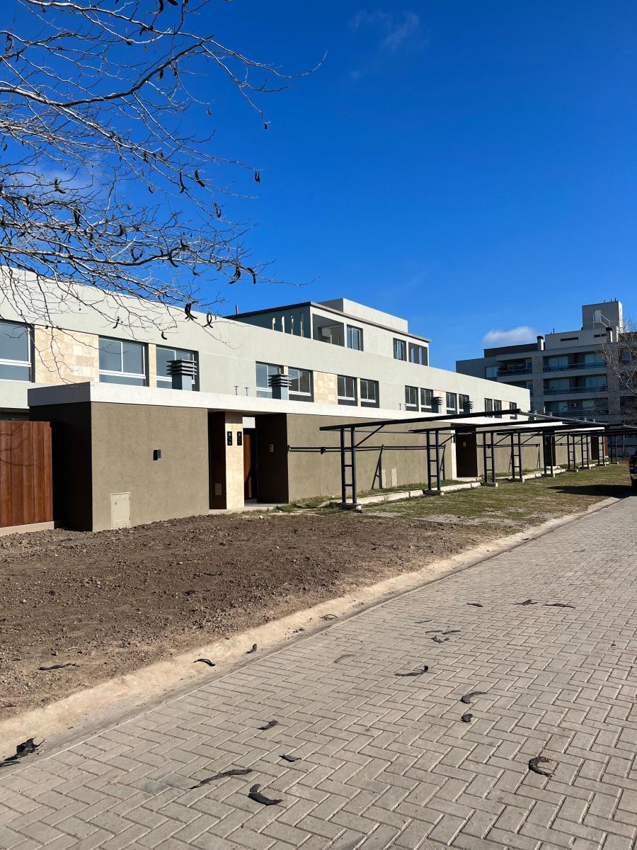 Casona en Venta de 4amb en Fincas de Hudson 5