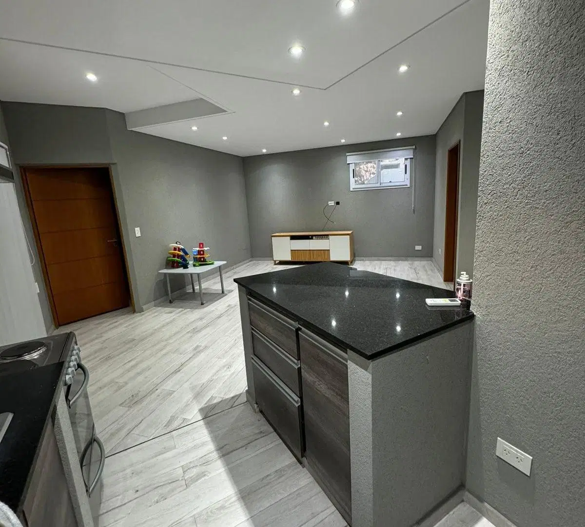 DEPARTAMENTO/ OFICINA DE 2 AMBIENTES EN ALQUILER 2
