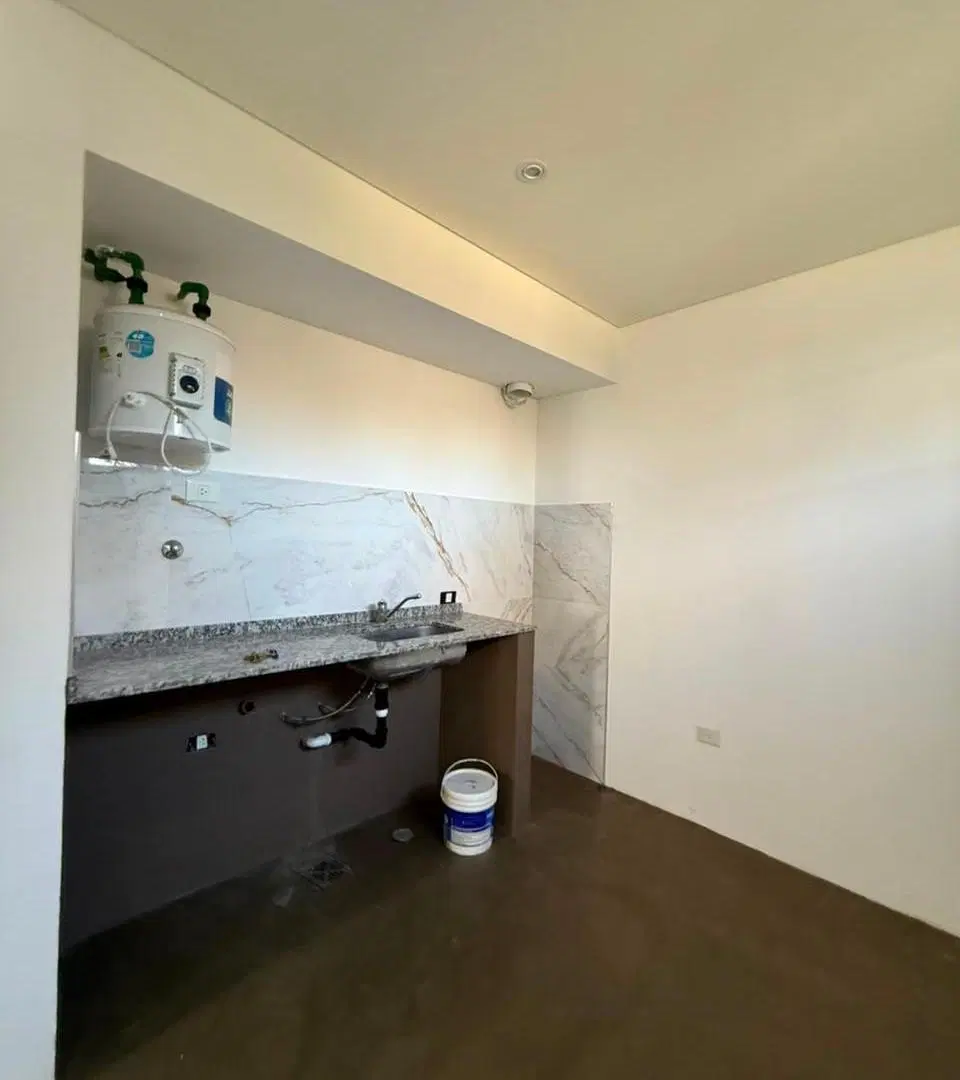 DEPARTAMENTO/OFICINA EN ALQIUILER DE 2 AMBIENTES 4