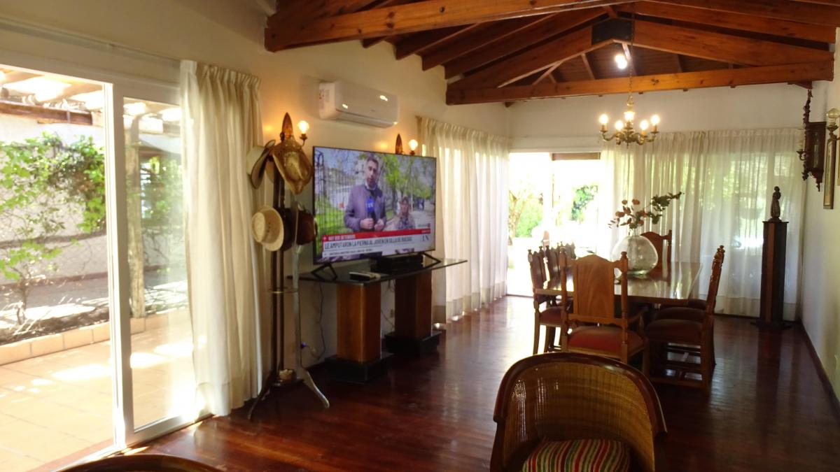 Excelente Casa a La Venta en Club de Campo Mendoza 4