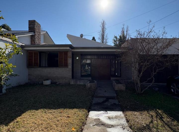 VENDO CASA EN LA PUNTILLA  4