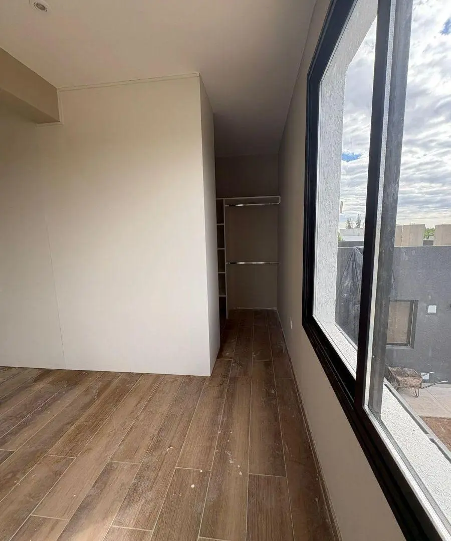 VENDO CASA EN BARRIO PRIVADO LUJAN DE CUYO 5