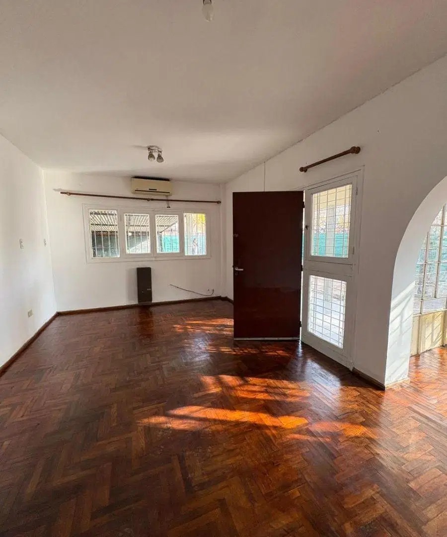ALQUILO CASA EN GUAYMALLEN 3