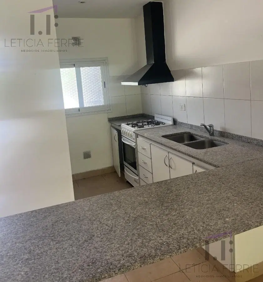 ALQUILER Departamento MONOAMBIENTE con jardín - La Madrugada II  - cochera techada - SEGURIDAD 24hs. 3
