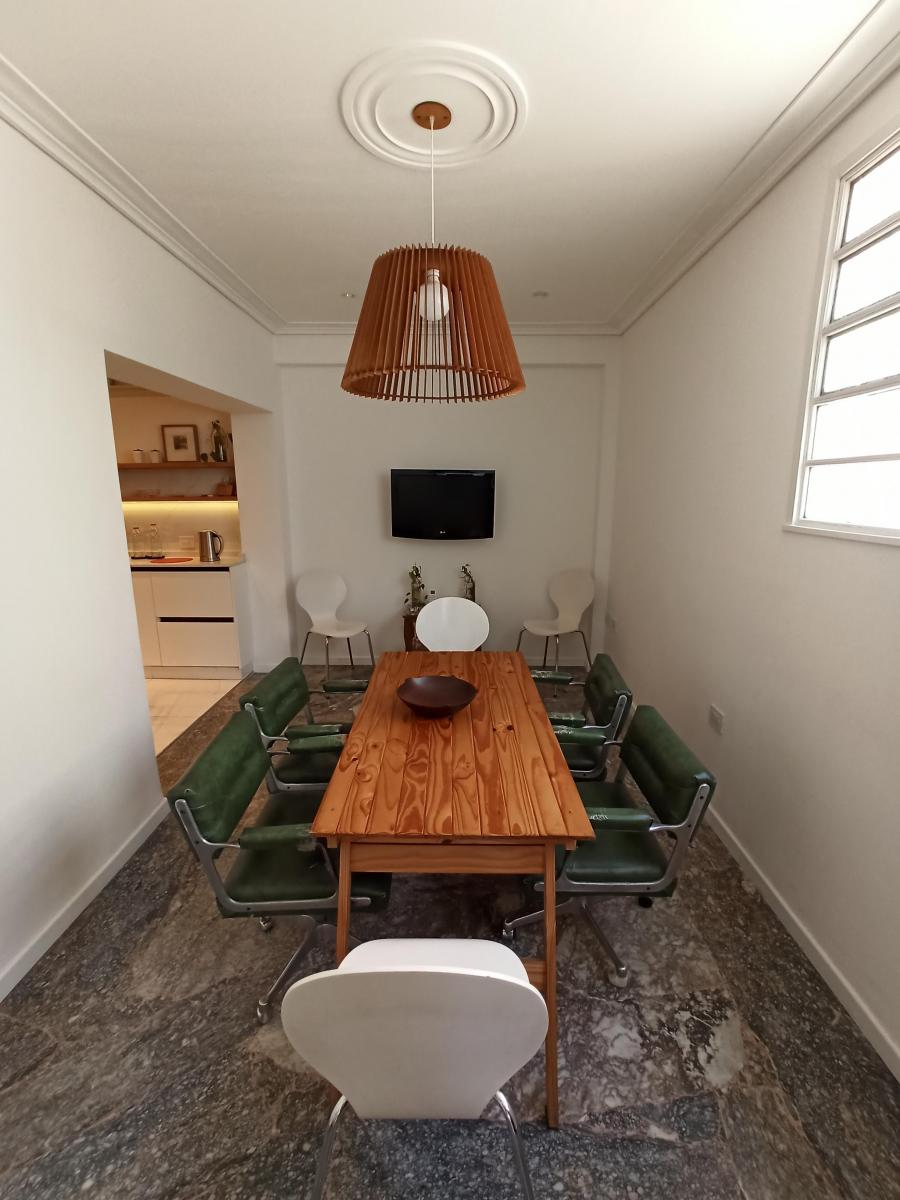 Venta PH Tipo Casa Muy Luminoso con Patio, Terraza y Parrilla 3