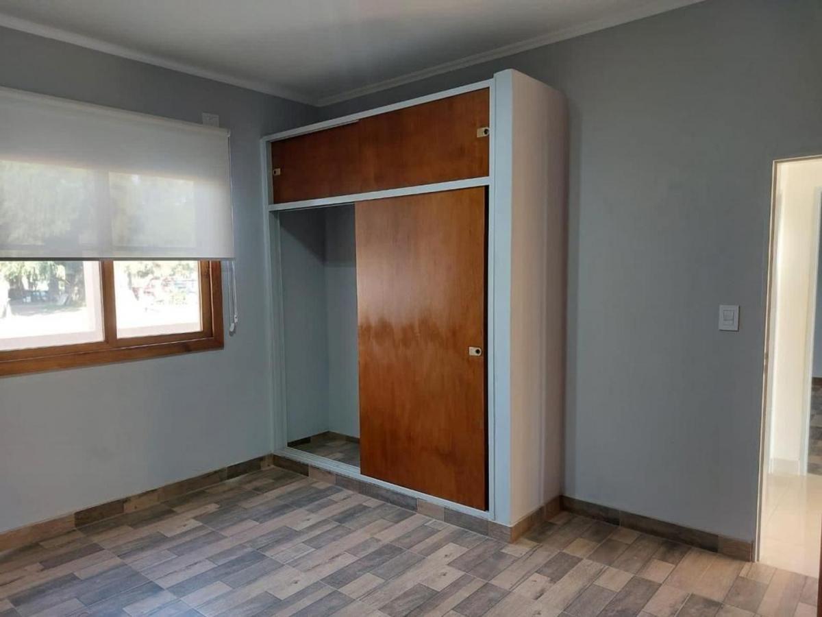 Foto de EXCELENTE CASA DE 3 DORMITORIOS CON PISCINA Y PARRILLA, imagen 3