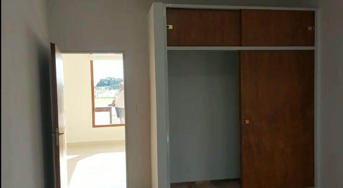 Foto de EXCELENTE CASA DE 3 DORMITORIOS CON PISCINA Y PARRILLA, imagen 4