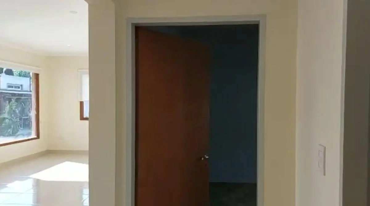 EXCELENTE CASA DE 3 DORMITORIOS CON PISCINA Y PARRILLA 8