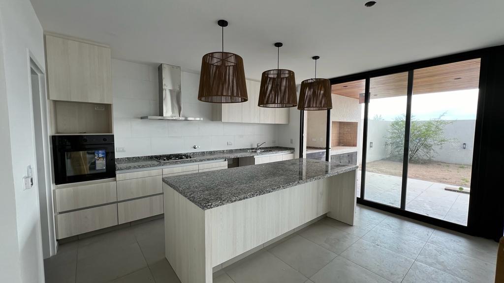 Terrazas de Manantiales - Casa en venta de 3 dormitorios!