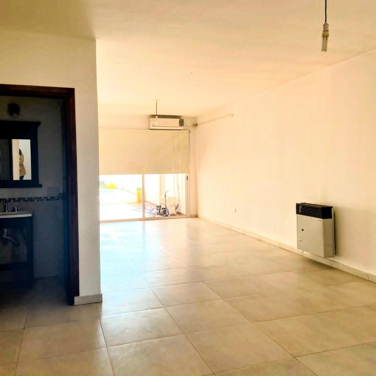 Dúplex de 3 Dorm. en Chacras del Norte. 4