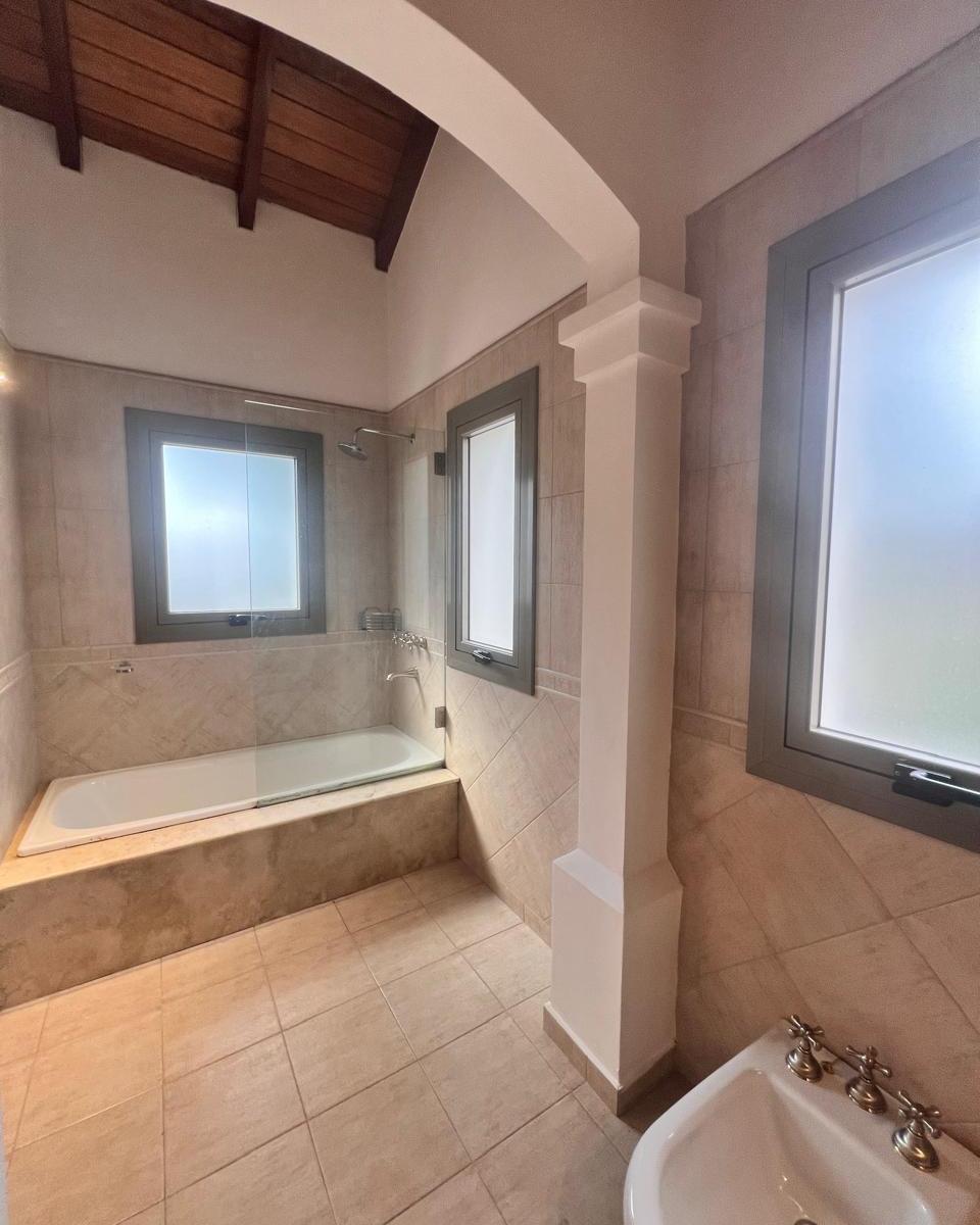Foto de BARRANCAS DEL SUR – Impecable casa en venta de 3 dormitorios!, imagen 5