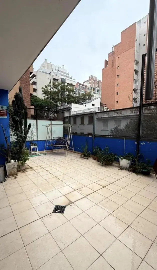 Cómodo departamento de 2 dormitorios con cochera doble! 1