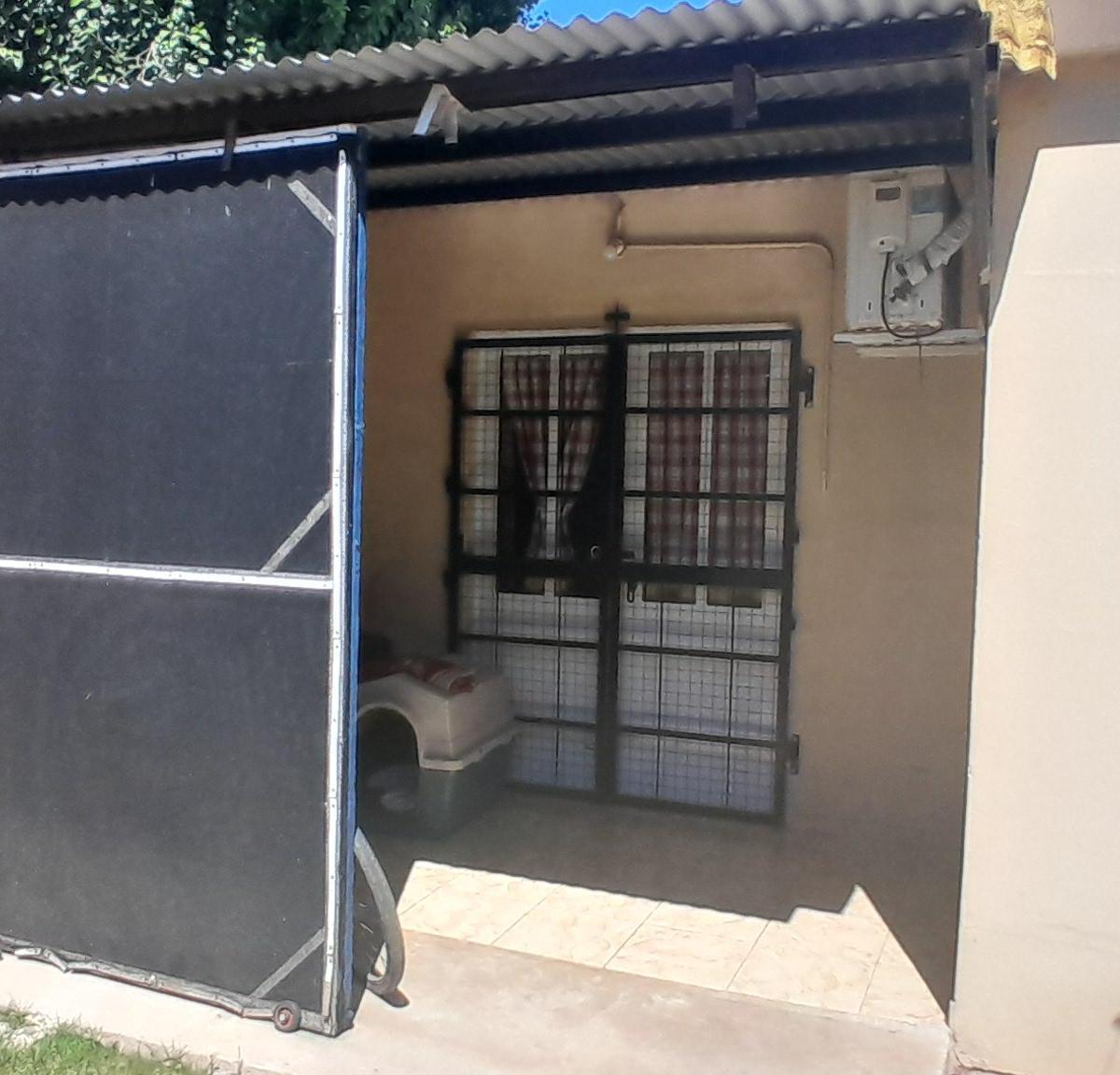 Casa + Local Comercial en Villa del Parque 2