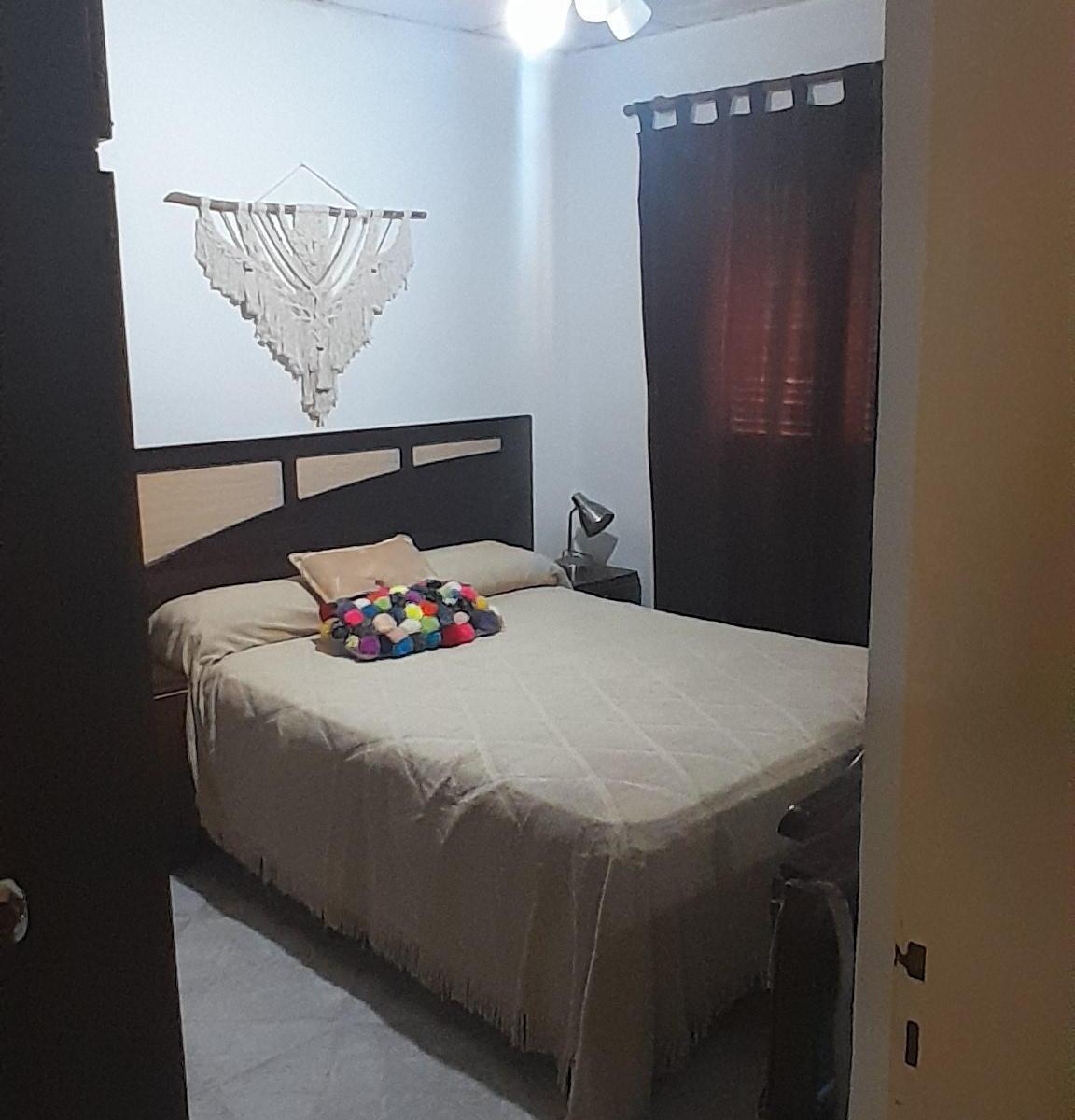 Casa + Local Comercial en Villa del Parque 5