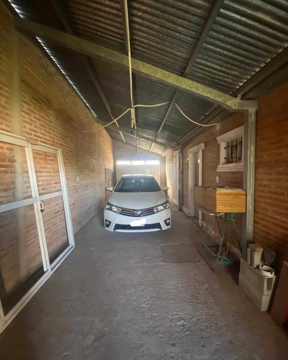 Casa de 2 Dorm. en B° Güemes 1