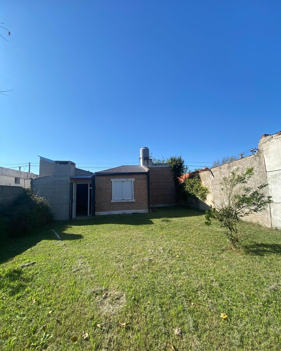 Casa de 2 Dorm. en B° Güemes 4