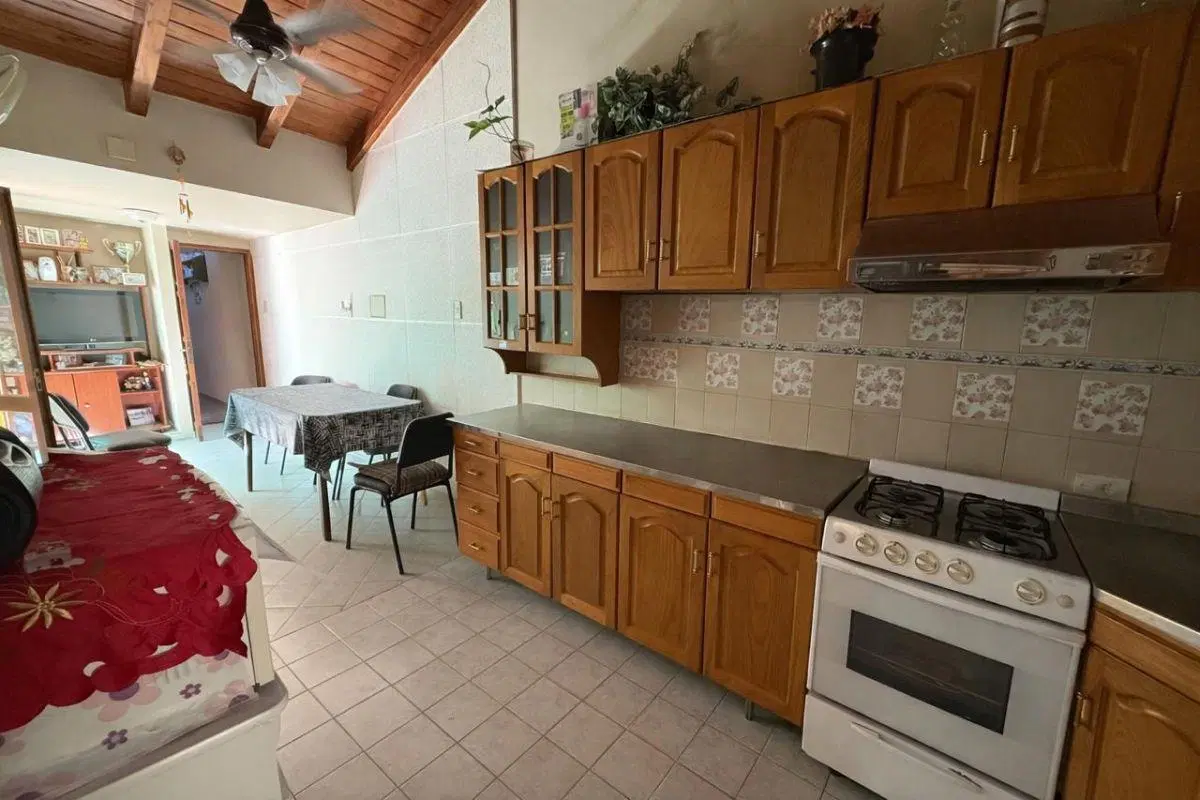 CASA EN VENTA BARRIO 9 DE JULIO 1