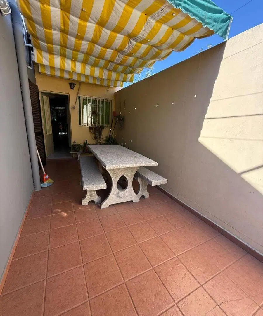 CASA EN VENTA BARRIO 9 DE JULIO 8