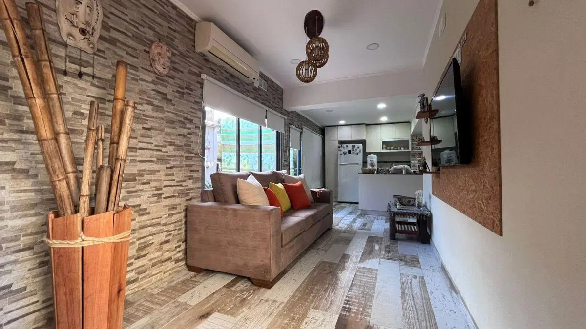 VENTA CASA 3 DORMITORIOS CON PATIO BARRIO ¨AMANCAY¨ 4