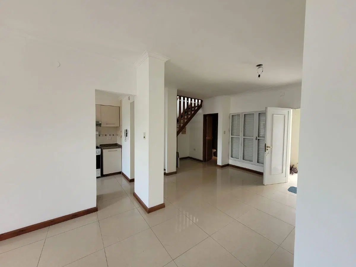 Duplex en venta , barrio Pizzurno 3