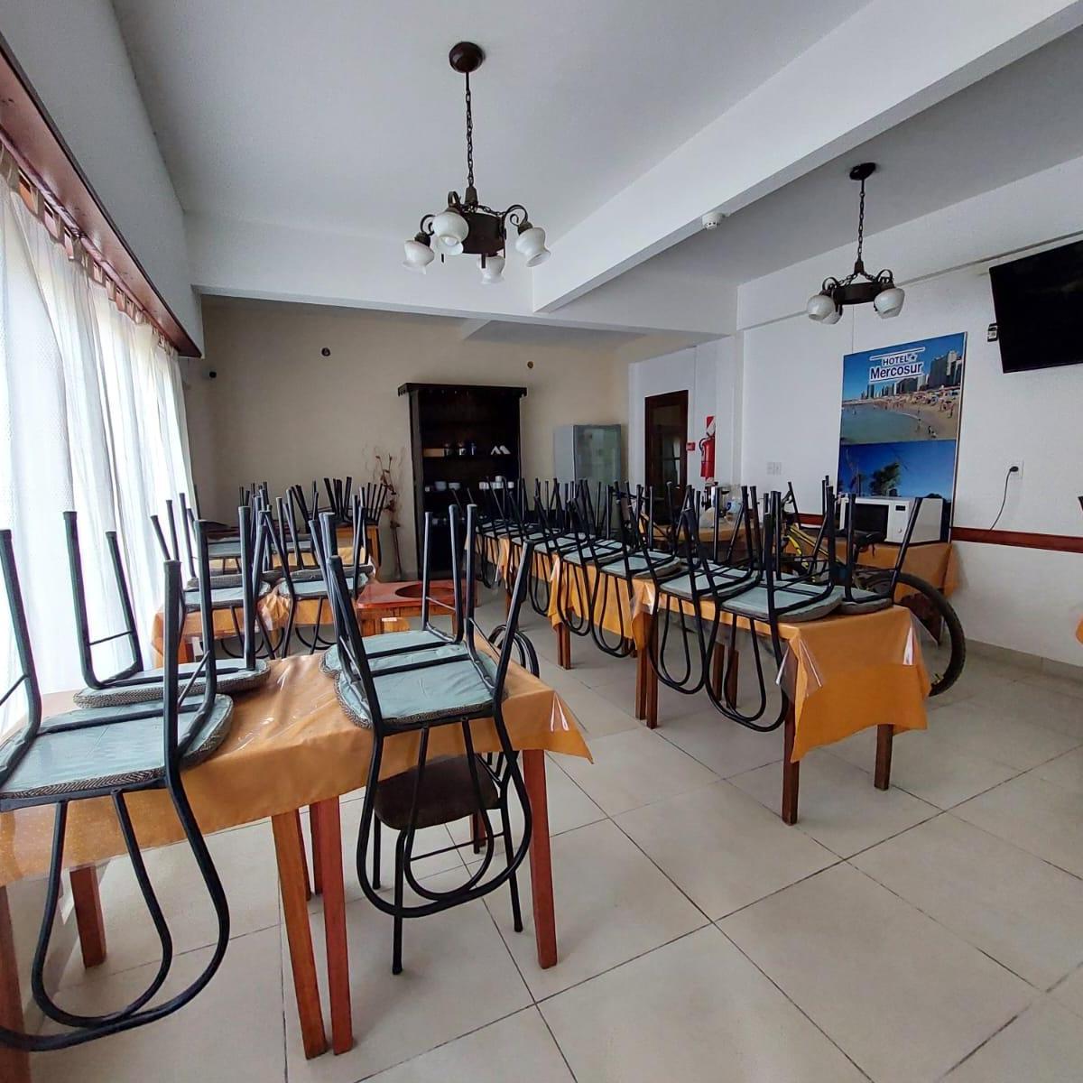 Hotel 4