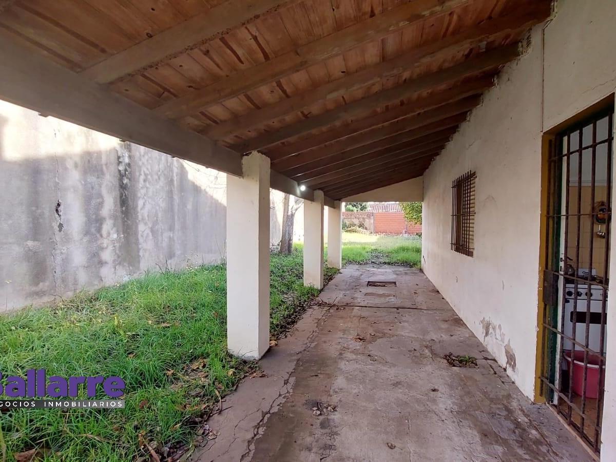 Casa Sobre Gran Lote en Av 26 - Miramar 3