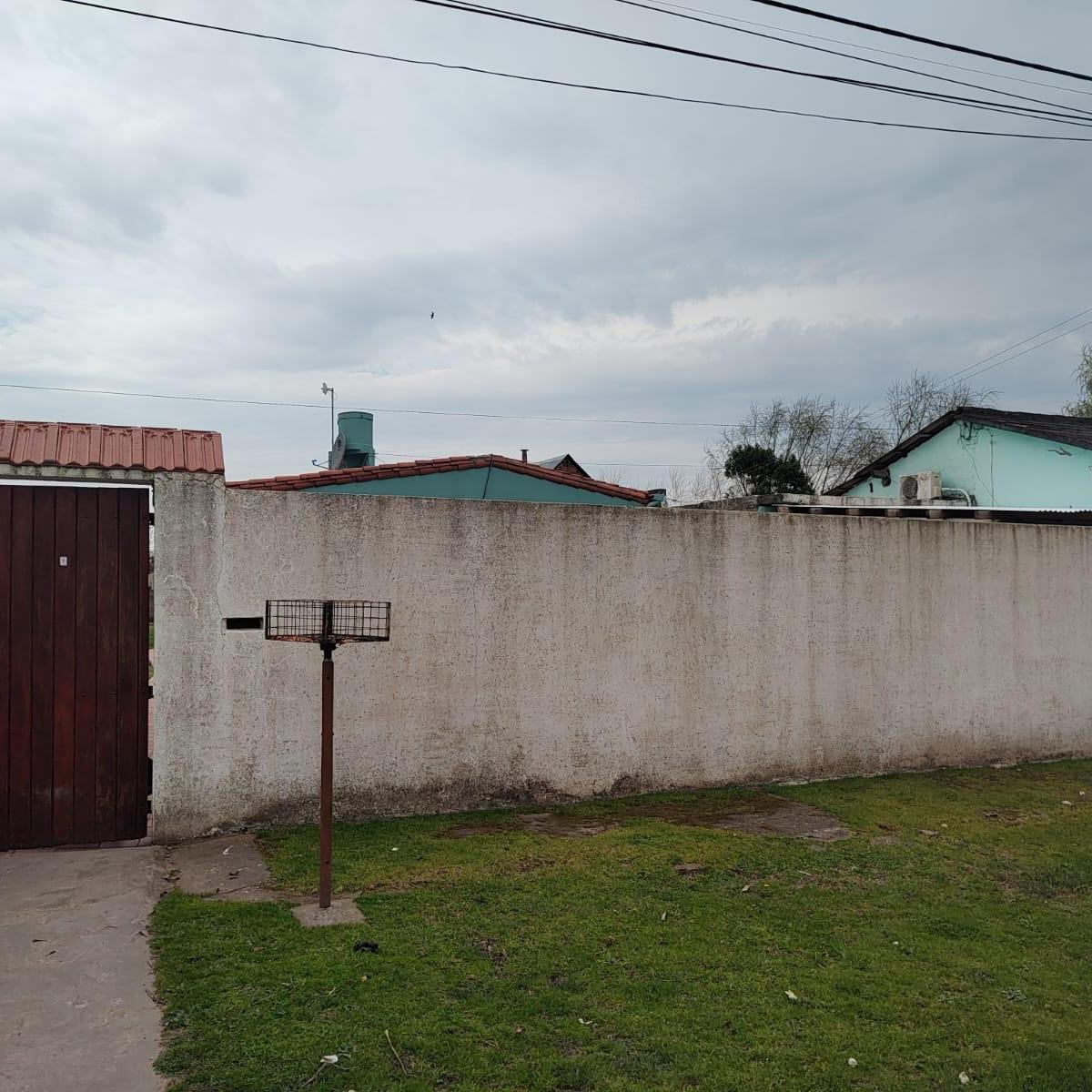 Casa y Lote de Terreno. 2