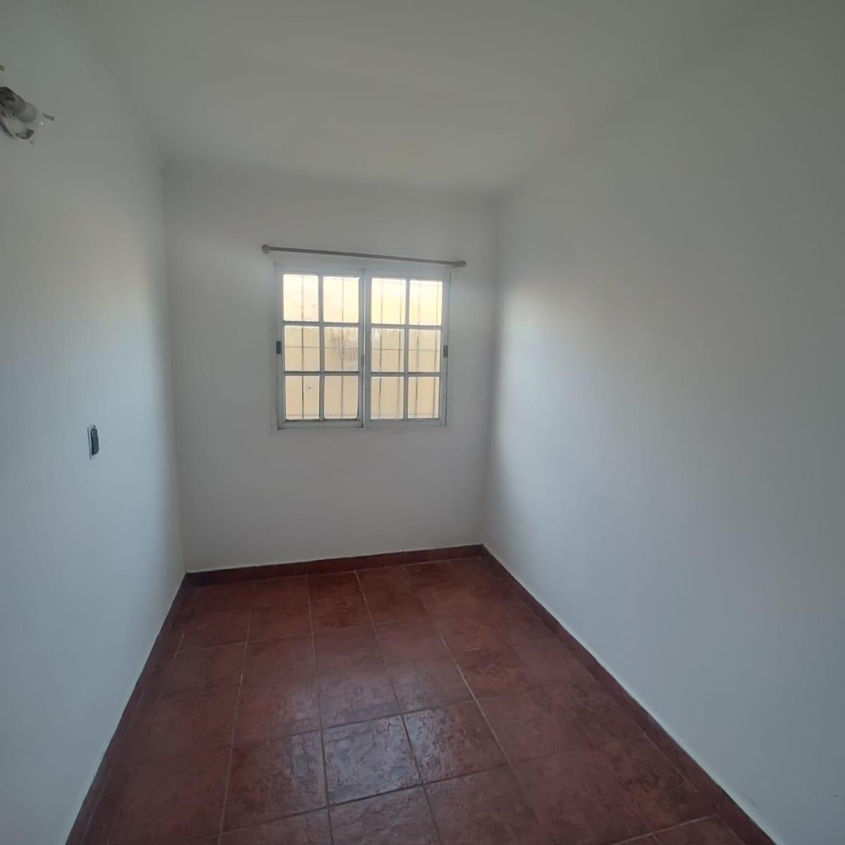 Departamento en Planta Baja a La Calle - Miramar Centro 3