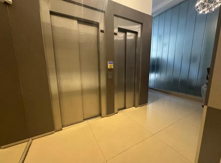 Departamento alquiler dos dorm con cochera, puerta blindada, hidromasajes  zona 1